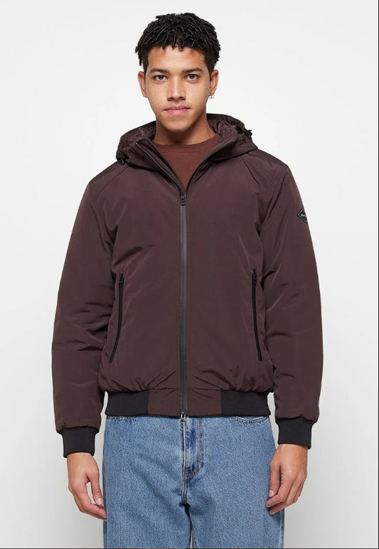 geaca barbati maro sezon rece
geaca barbati casual maro
geaca barbati iarna culoare maro
geaca barbati stil modern