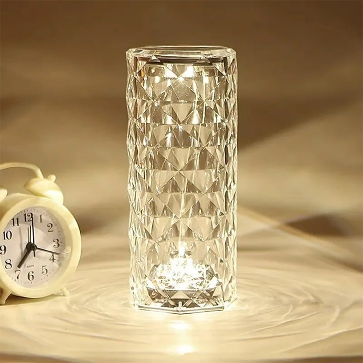 Lampa de masa LED cu efect cristal